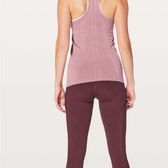 Lululemon Swiftly Tech Racerback 2.0 - Picture 2 of 5